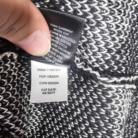 Torrid Abstract Zebra Print Cozy Oversized Sweater Sz 4 - Picture 8 of 9